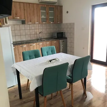 In Mit Grill - B58643 Apartament Privlaka (Zadar)