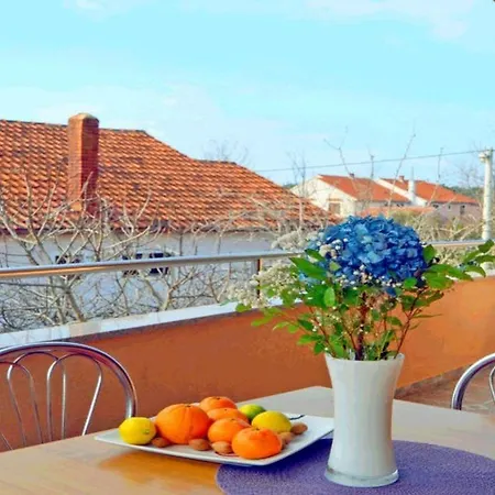 In Mit Grill - B58643 Apartament Privlaka (Zadar)